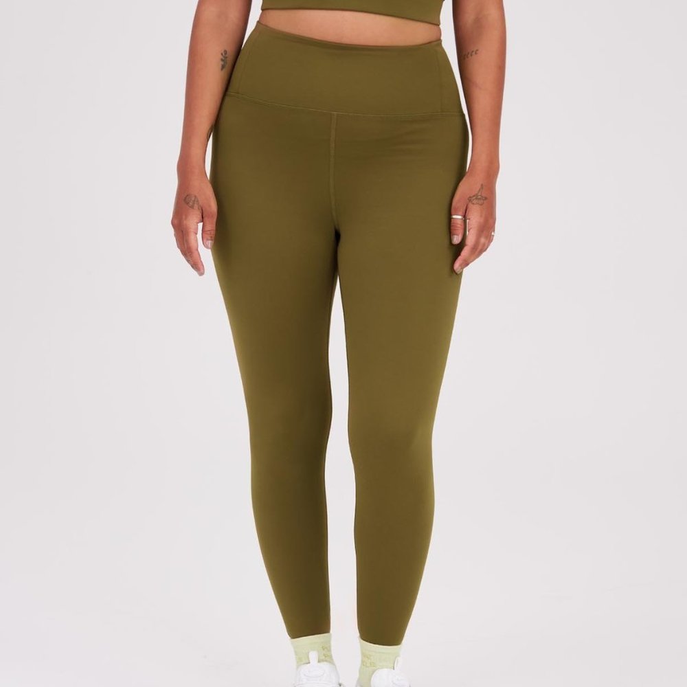 Girlfriend Collective FLOAT Legging in Fern